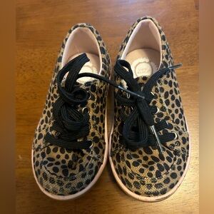 Livie and Luca Reeve Eco Sneaker Size 6 Leopard